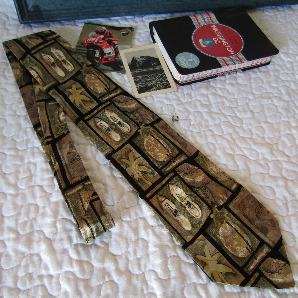 Azia Men's Necktie